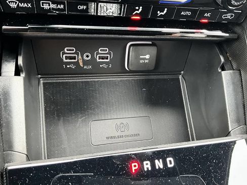 Used 2025 Jeep Grand Cherokee Altitude AWD/4WD image 26