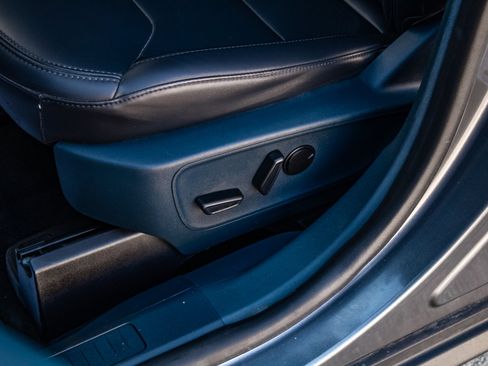 Used 2024 Ford Maverick Lariat w/ Black Appearance Package image 23