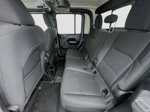 Used 2020 Jeep Gladiator Sport w/ Quick Order Package 24S AWD/4WD image 15