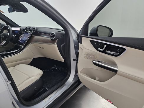 Certified 2025 Mercedes-Benz GLC 300 4MATIC w/ Driver Assistance Package image 14