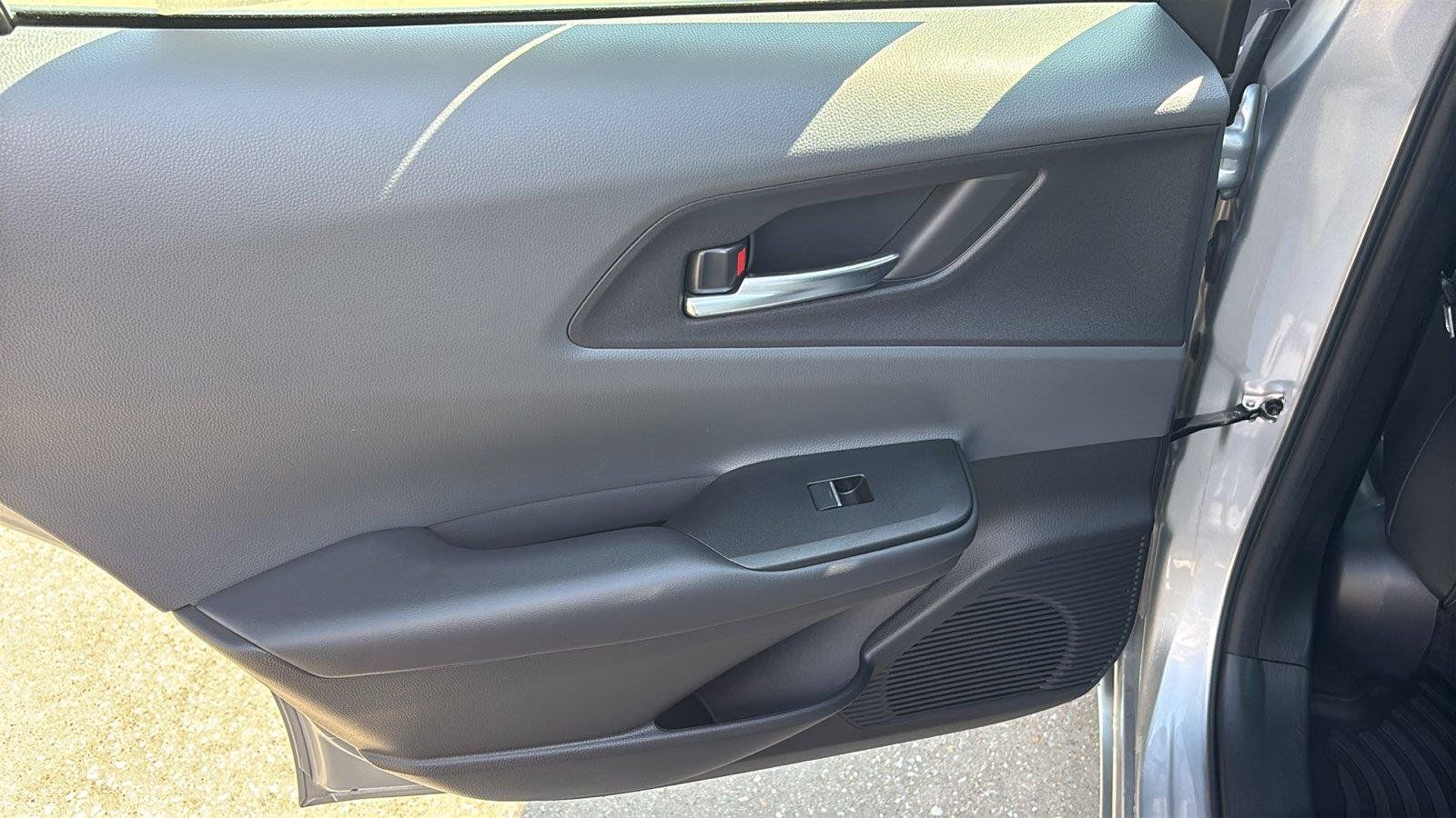 Used 2023 Toyota Prius XLE FWD image 18