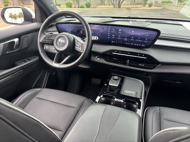 Used 2025 Buick Enclave Preferred FWD image 14