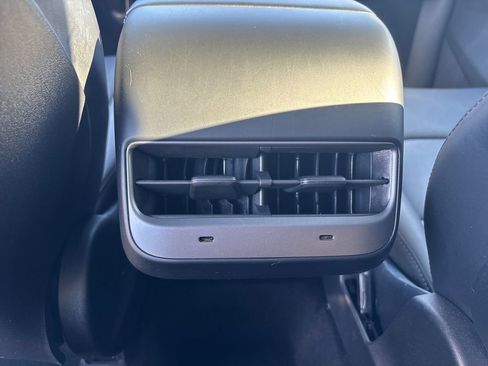 Used 2023 Tesla Model Y Long Range image 36