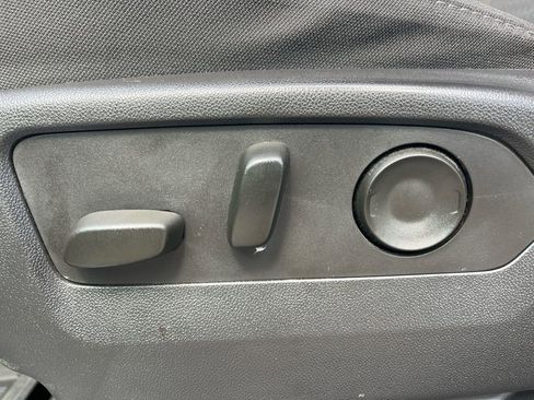 Used 2023 GMC Sierra 1500 Elevation image 10