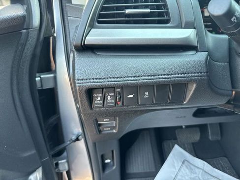 Certified 2025 Honda Odyssey EX-L image 12