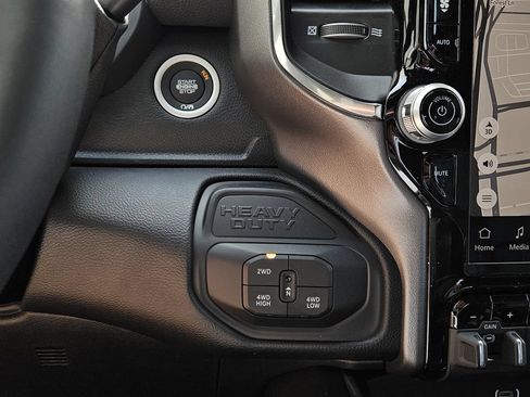 New 2026 RAM 2500 Laramie w/ Night Edition AWD/4WD image 19