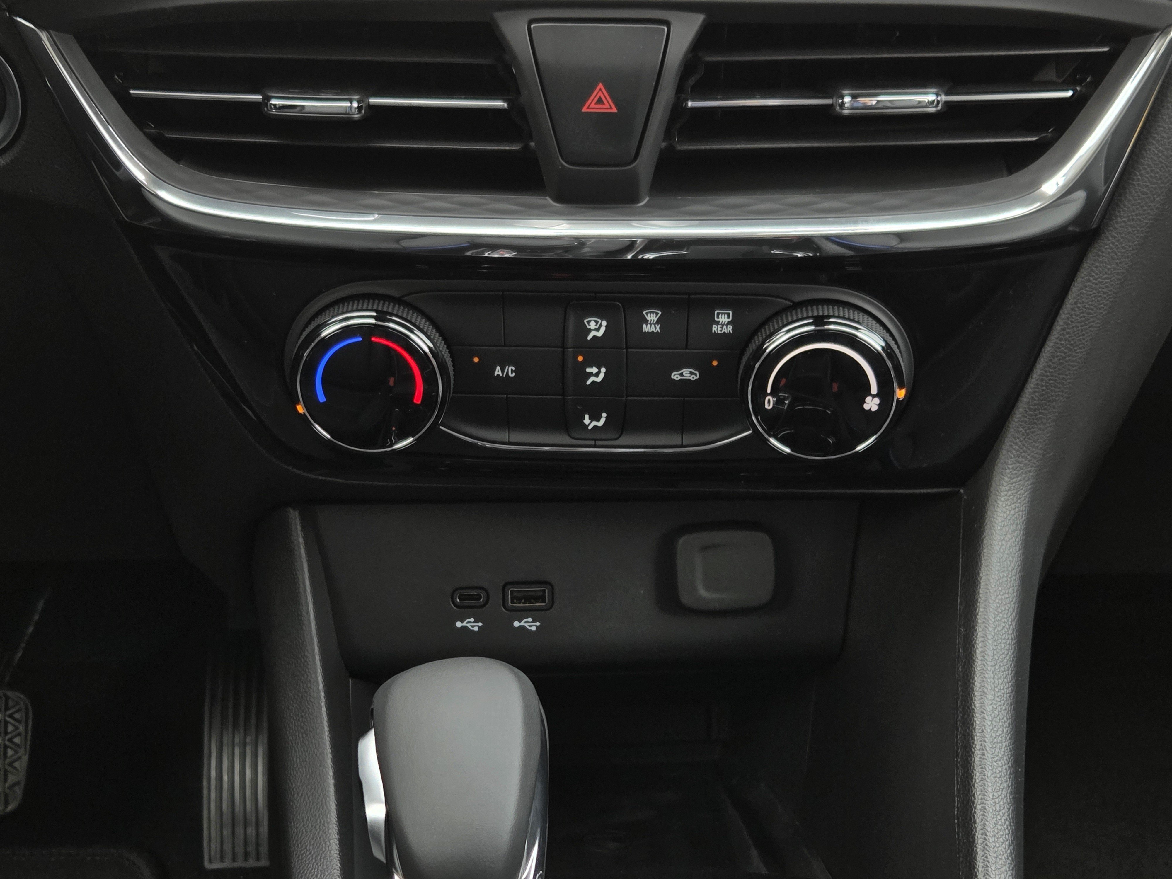 New 2026 Buick Encore GX Sport Touring w/ Advanced Technology Package FWD image 12
