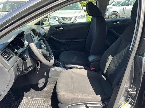 Used 2015 Volkswagen Jetta S image 10