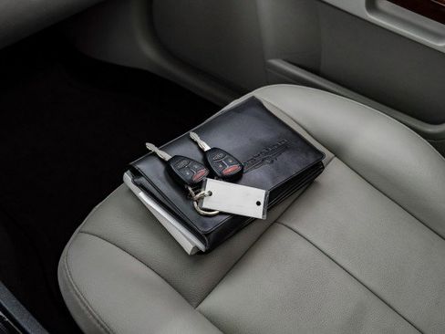 Used 2006 Chrysler 300 Touring image 56