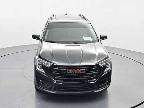 Used 2023 GMC Terrain SLT w/ Tech Package FWD image 30