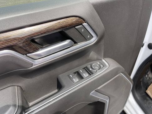 Used 2022 GMC Sierra 1500 SLE AWD/4WD image 11