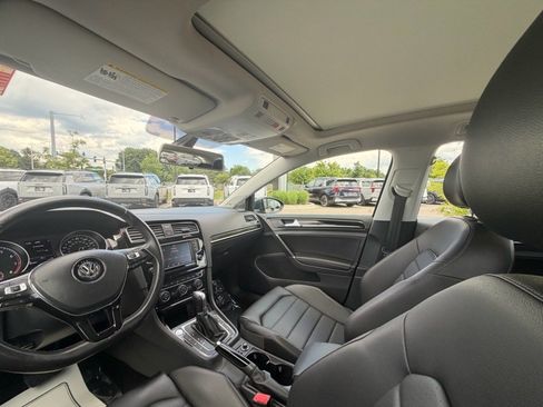 Used 2017 Volkswagen Golf SEL FWD image 8