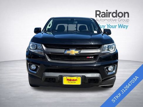 Used 2018 Chevrolet Colorado Z71 AWD/4WD image 2