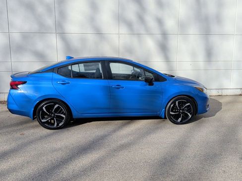 Used 2023 Nissan Versa SR w/ Trunk Package image 5