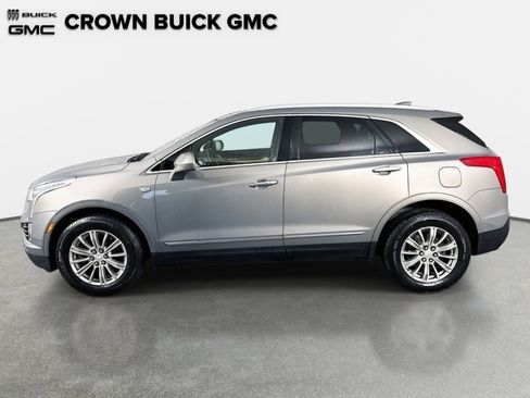 Used 2017 Cadillac XT5 Luxury w/ Driver Awareness Package image 9