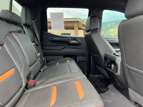 Used 2024 GMC Sierra 1500 AT4 w/ Technology Package AWD/4WD image 18