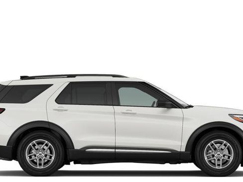 New 2026 Ford Explorer Active RWD image 5
