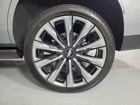 Certified 2026 Cadillac Escalade Luxury w/ Touring Package AWD/4WD image 10