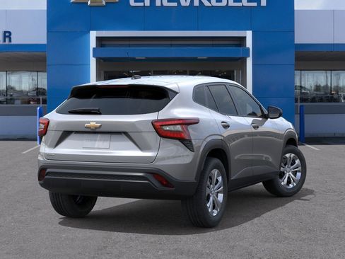 New 2026 Chevrolet Trax LS image 4