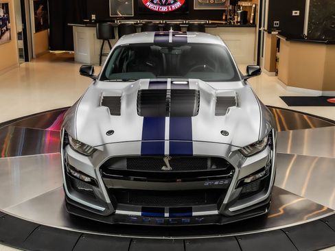 Used 2020 Ford Mustang Shelby GT500 w/ Technology Package RWD image 8