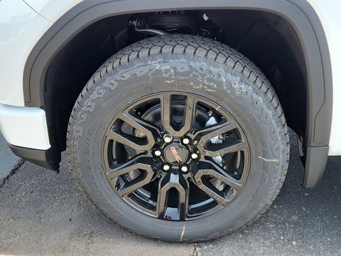 New 2026 GMC Sierra 1500 Elevation image 7