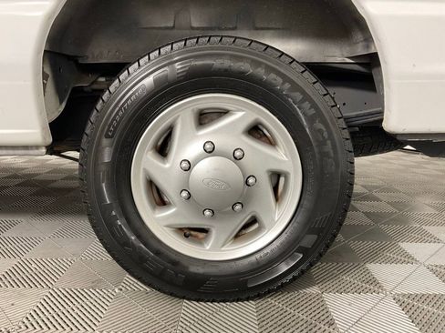 Used 2014 Ford E-350 and Econoline 350 XL w/ Power Windows & Locks Group RWD image 10