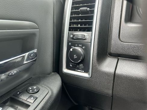 Used 2021 RAM 1500 Classic SLT w/ Protection Group AWD/4WD image 15