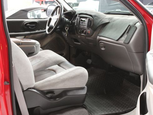 Used 1999 Ford F150 Lightning RWD image 17
