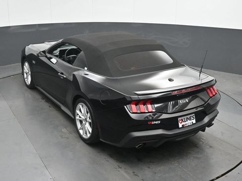 Used 2025 Ford Mustang GT Premium RWD image 38