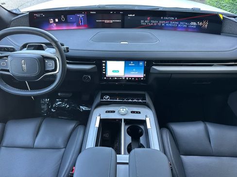 New 2026 Lincoln Navigator Reserve AWD/4WD image 3