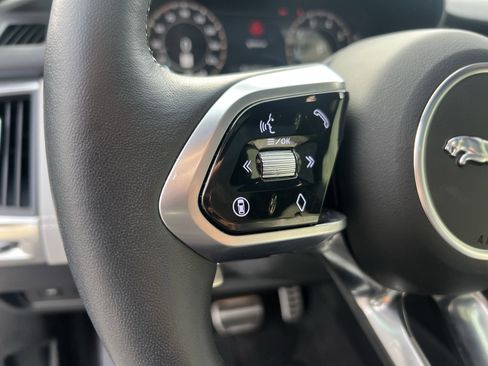 Used 2024 Jaguar E-PACE R-Dynamic SE image 20