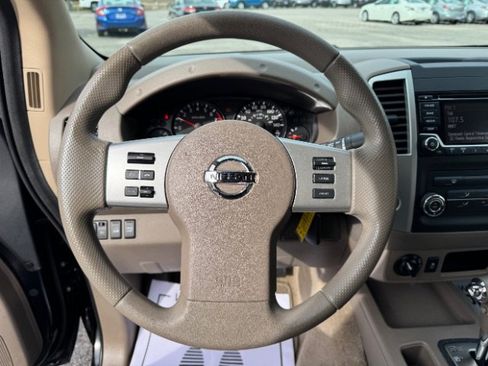 Used 2018 Nissan Frontier SV image 13