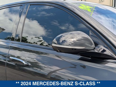 Used 2024 Mercedes-Benz S 580 4MATIC Sedan w/ AMG Line image 11