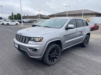 Used 2017 Jeep Grand Cherokee Altitude