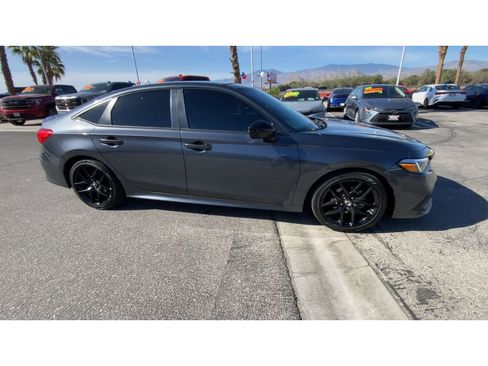 Used 2023 Honda Civic Sport image 9