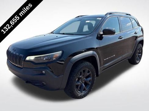 Used 2020 Jeep Cherokee Latitude AWD/4WD image 2