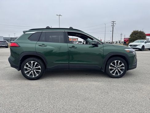 Used 2024 Toyota Corolla Cross XLE image 7