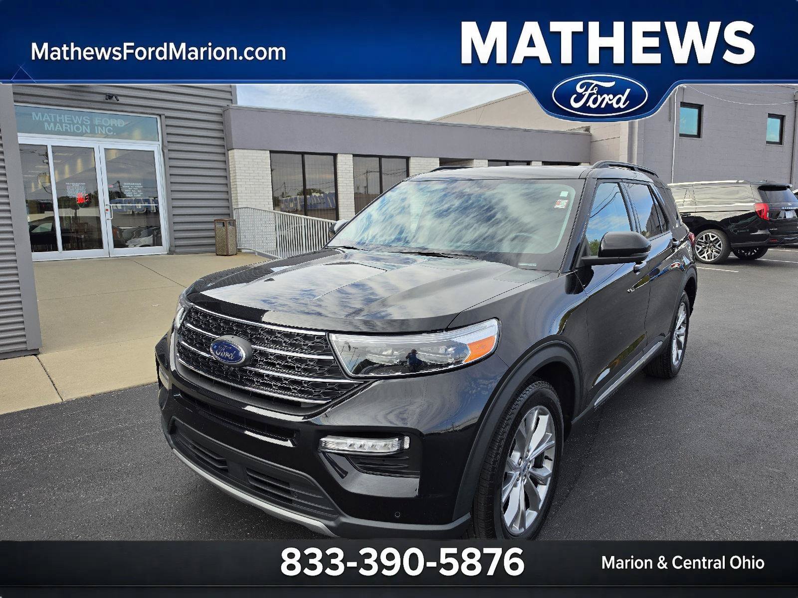 Used 2024 Ford Explorer XLT w/ Equipment Group 202A AWD/4WD image 1