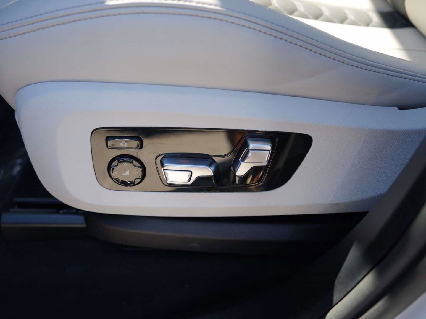 Used 2026 BMW X5 M Competition AWD/4WD image 16