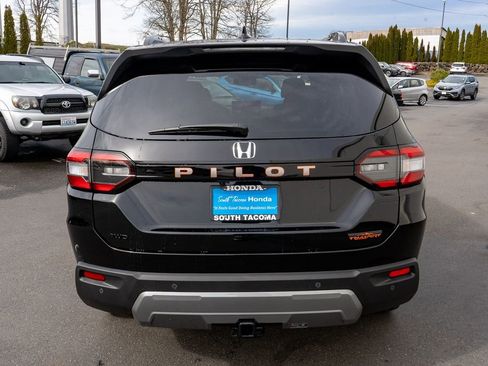 New 2026 Honda Pilot TrailSport image 7