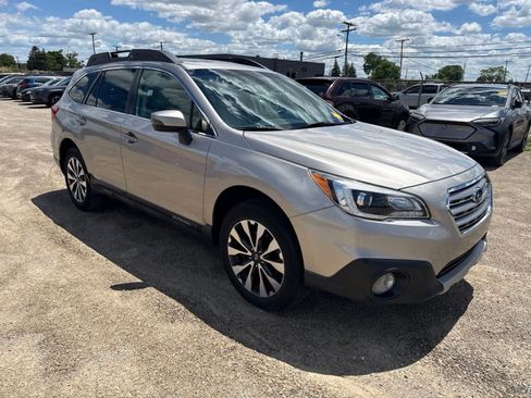 Used 2017 Subaru Outback 2.5i Limited AWD/4WD image 4