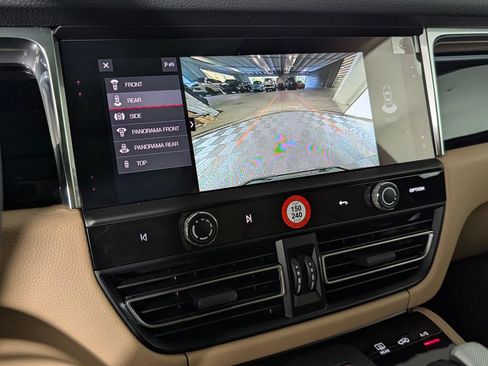New 2026 Porsche Macan AWD/4WD image 30