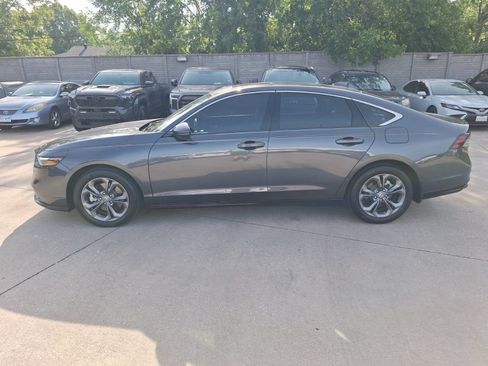 Used 2025 Honda Accord EX-L image 3