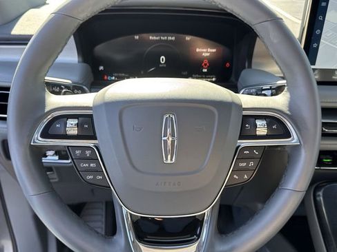 Used 2021 Lincoln Nautilus Reserve image 26