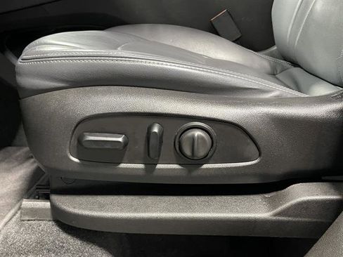 Used 2018 Buick Enclave Essence image 41