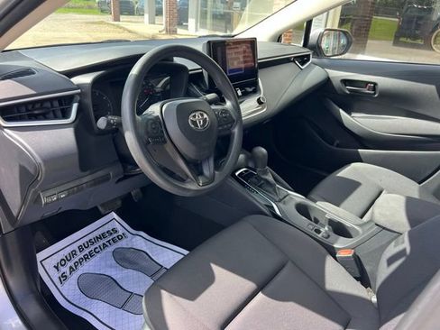 Used 2024 Toyota Corolla LE FWD image 11