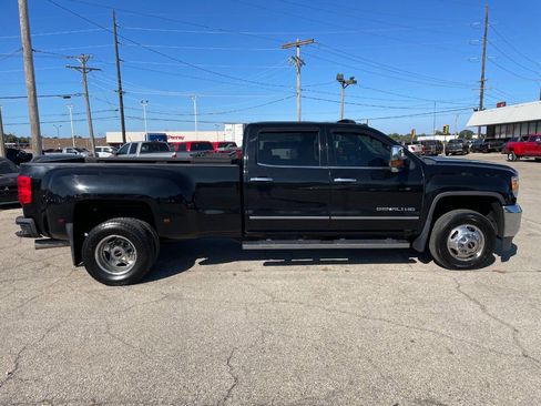 Used 2015 GMC Sierra 3500 Denali w/ Duramax Plus Package image 7
