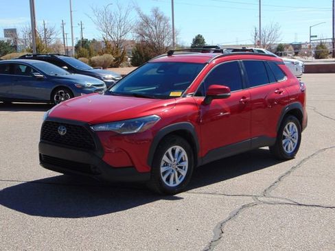 Used 2023 Toyota Corolla Cross LE image 8