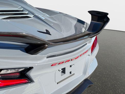 Used 2025 Chevrolet Corvette Z06 image 25