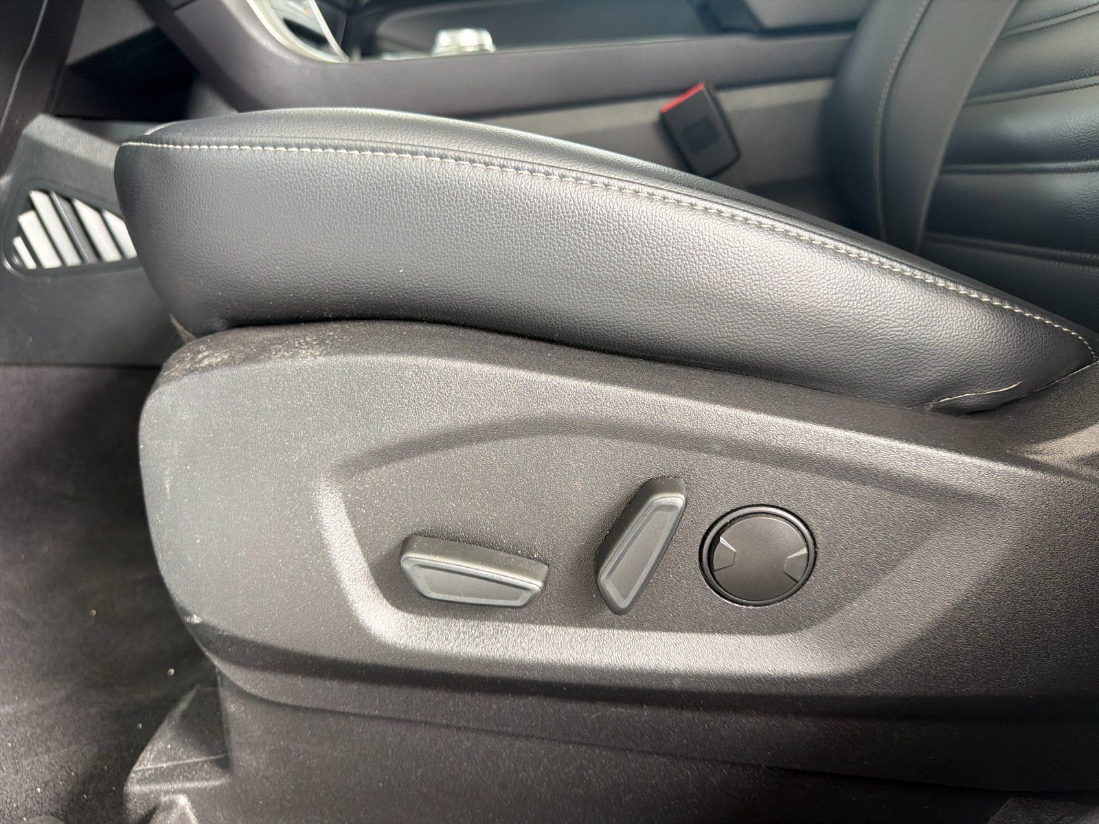 Used 2023 Ford Edge SEL w/ Convenience Package AWD/4WD image 13